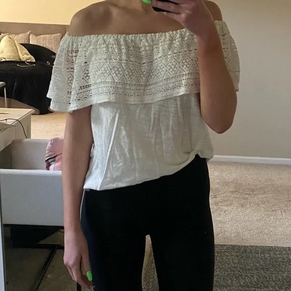 Lucky Brand Crochet Lace Off-the-Shoulder Top | White | Size Small | NWT - Picture 3 of 4